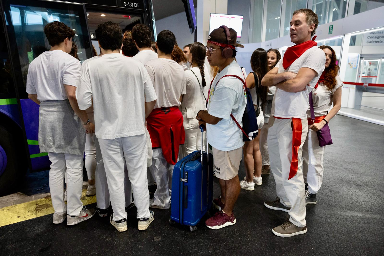 Los riojanos viajan a Pamplona para vivir las fiestas de San Fermín