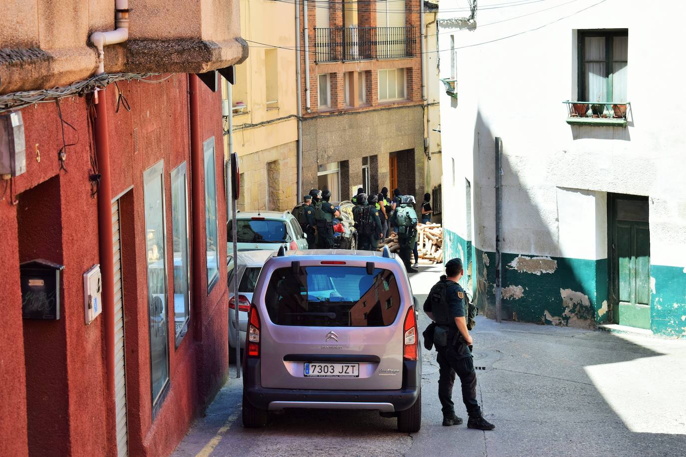 Actuación de la Guardia Civil en Villamediana.