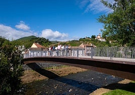 La nueva pasarela de Torrecilla en Cameros.