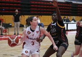 Ceci Aldecoa, del Unibasket, en un choque de la pasada campaña.