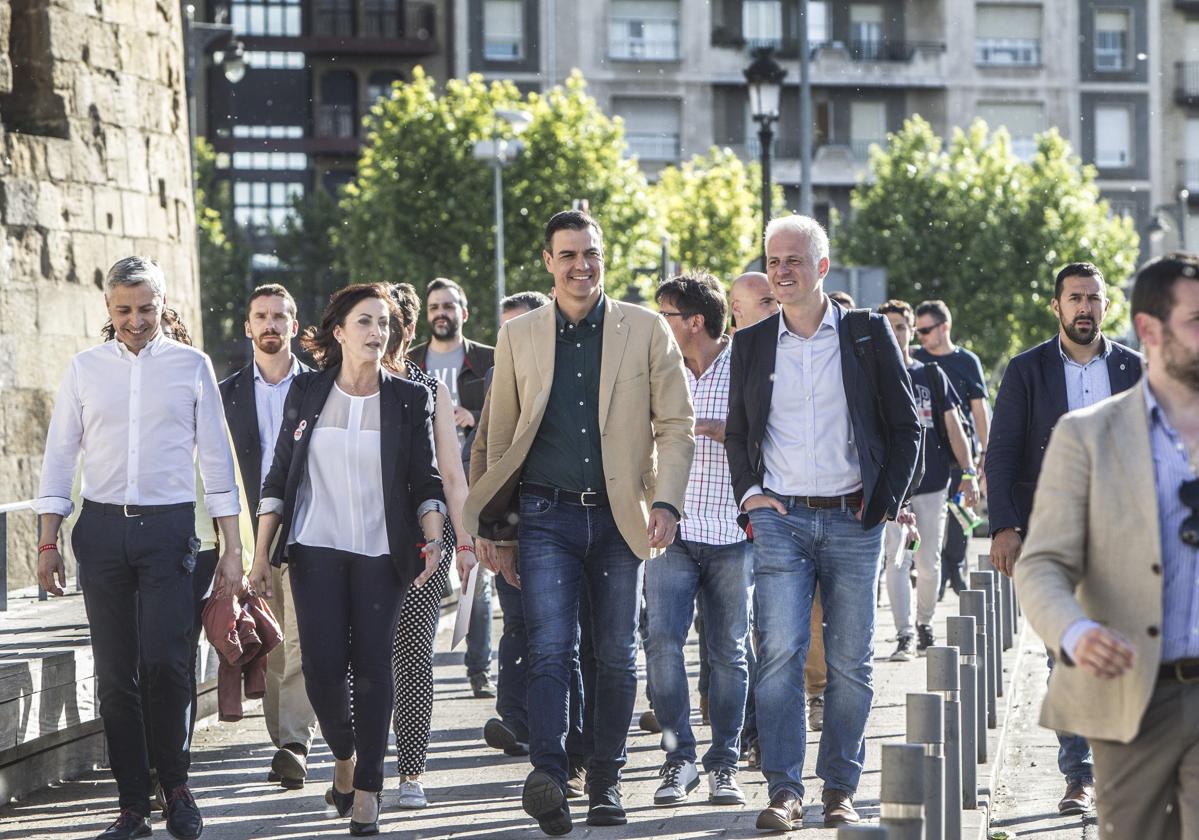 Otros tiempos, con Francisco Ocón, Concha Andreu y Pedro Sánchez, en una visita del presidente a La Rioja