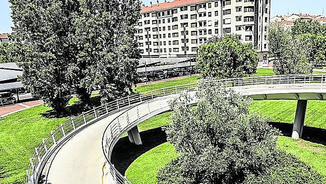 Imagen después - Lugar de barracas y de placas solares