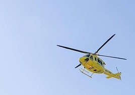 Evacuado en helicóptero un hombre tras sufrir un accidente en Villavelayo