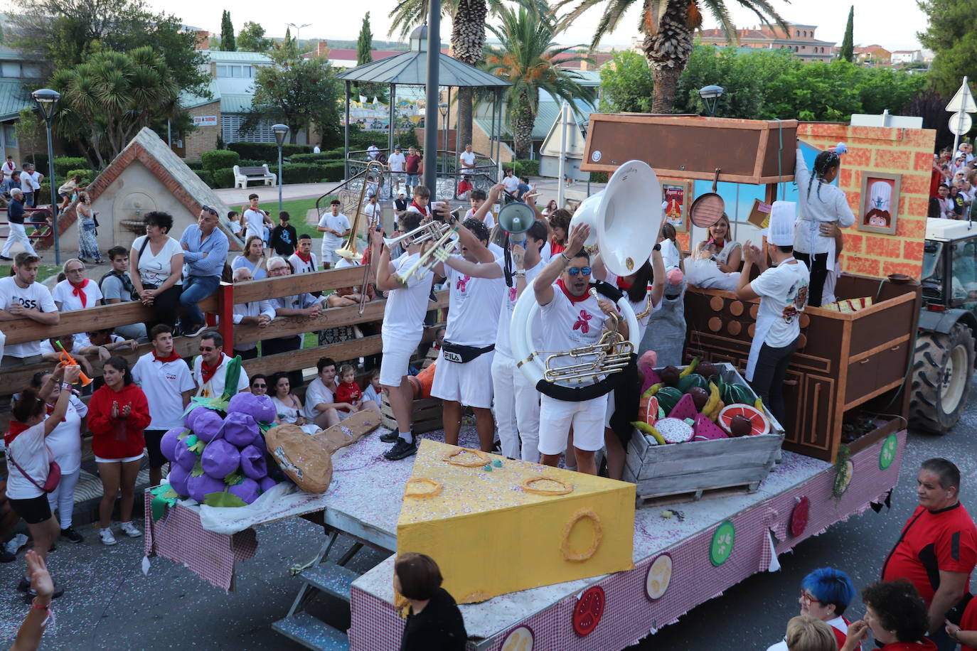 El desfile de carrozas, en imágenes