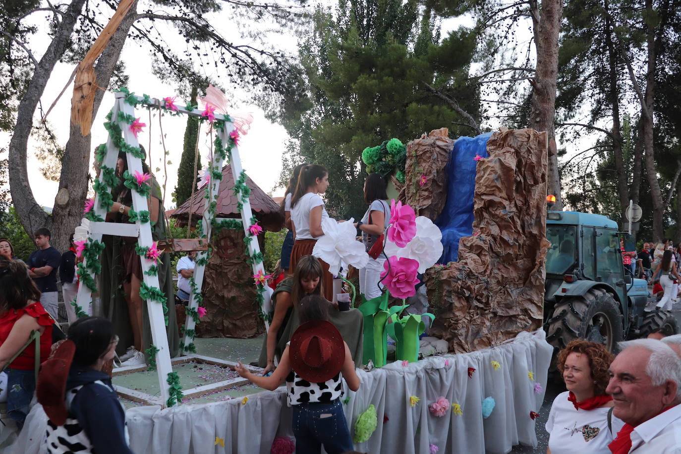 El desfile de carrozas, en imágenes