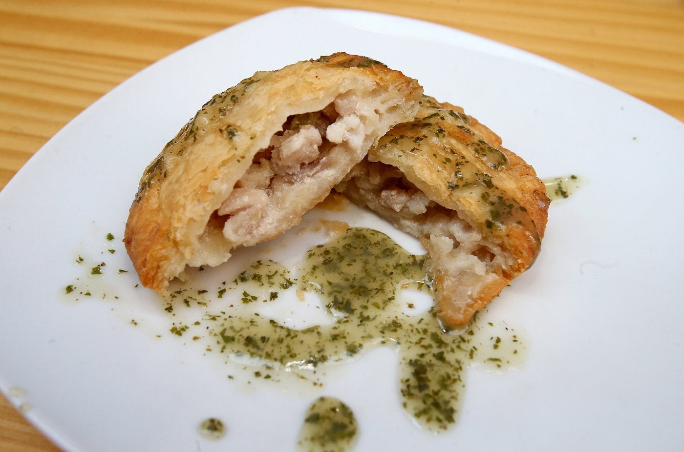 Hojaldre de carne de cocodrilo