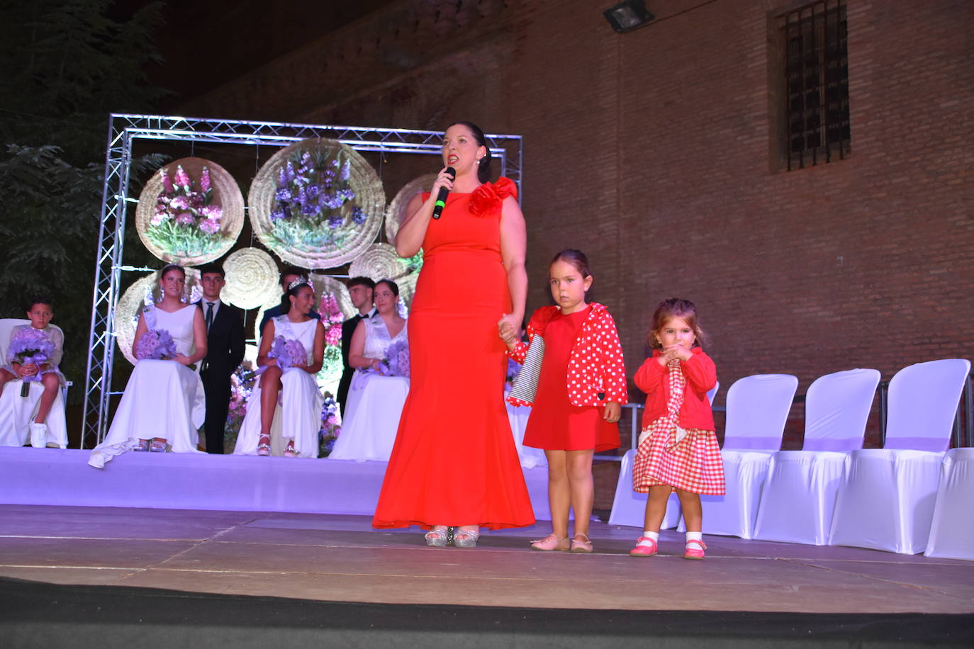 Proclamación de la reina de las fiestas de Aldeanueva