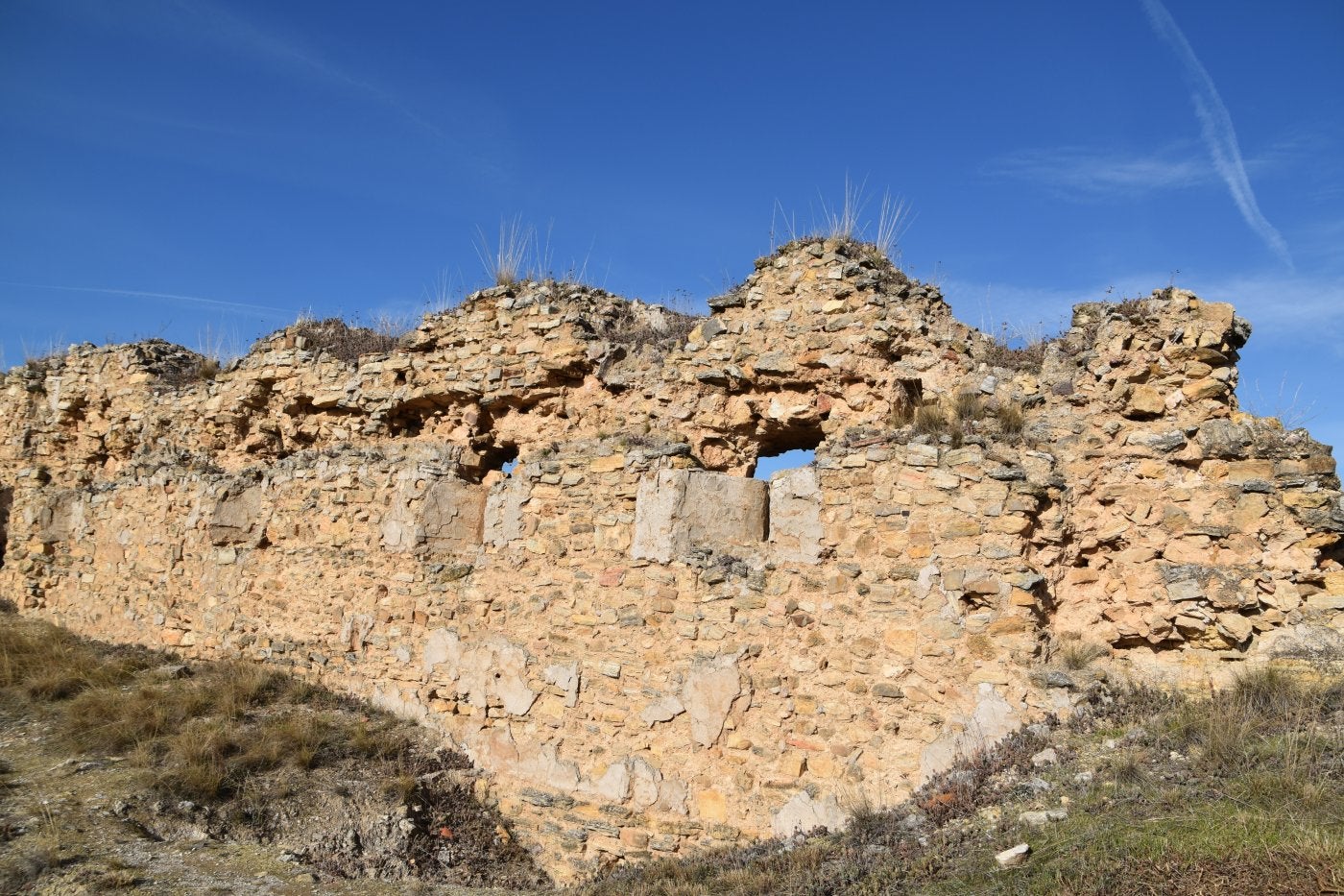 Uno de los muros del castillo de Cervera que está previsto restaurar.