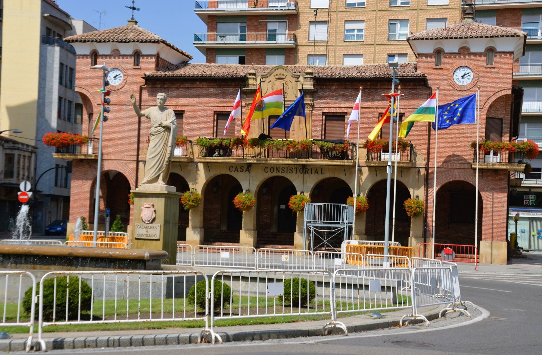 Los glorieta de Quintiliano, preparada para el chupinazo.