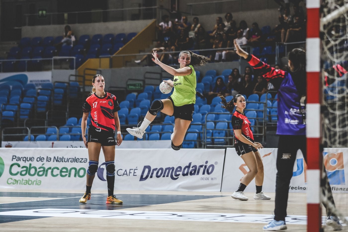 El Grafometal juega hoy la final ante Pereda tras vencer ayer a Castro Urdiales