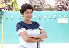 Carmen Escolano trabaja en la limpieza de centros escolares de Logroño como el de La Guindalera.