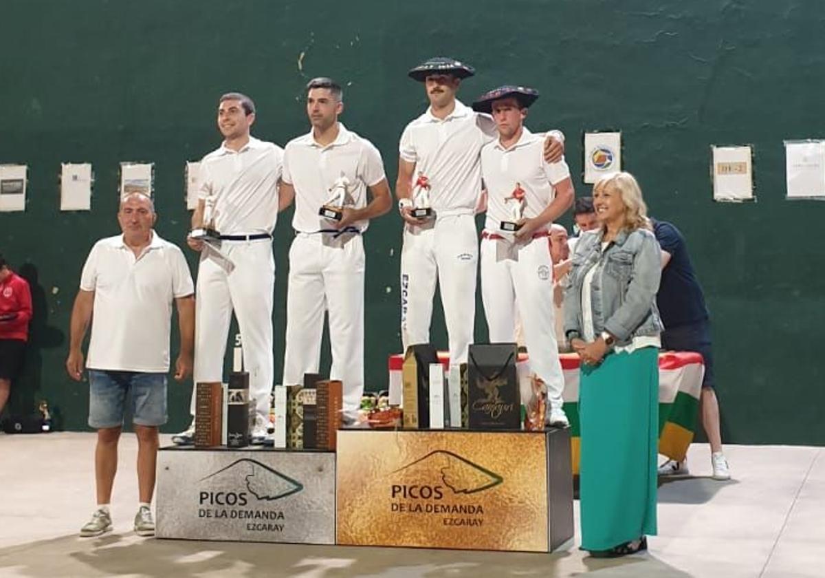 Entrega de premios tras las finales.