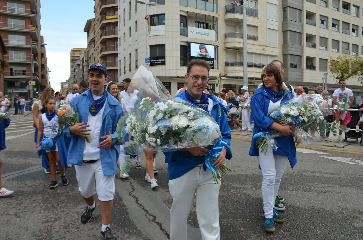 Las imágenes de la ofrenda de flores a los patronos en Calahorra