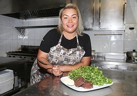 Marcela Castro, en la cocina de su restaurante, El Patio de Marce, que este septiembre cumple tres años.