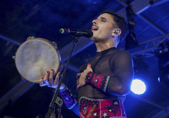 Rodrigo Cuevas, durante un concierto la pasada semana en Plasencia.