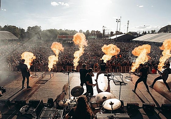 Concierto de Sons of Aguirre.