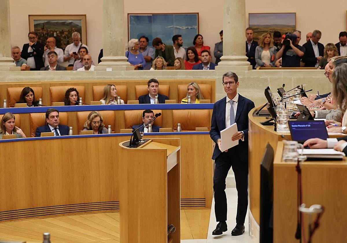 Capellán propone a la oposición un «pacto de región» contra la financiación catalana