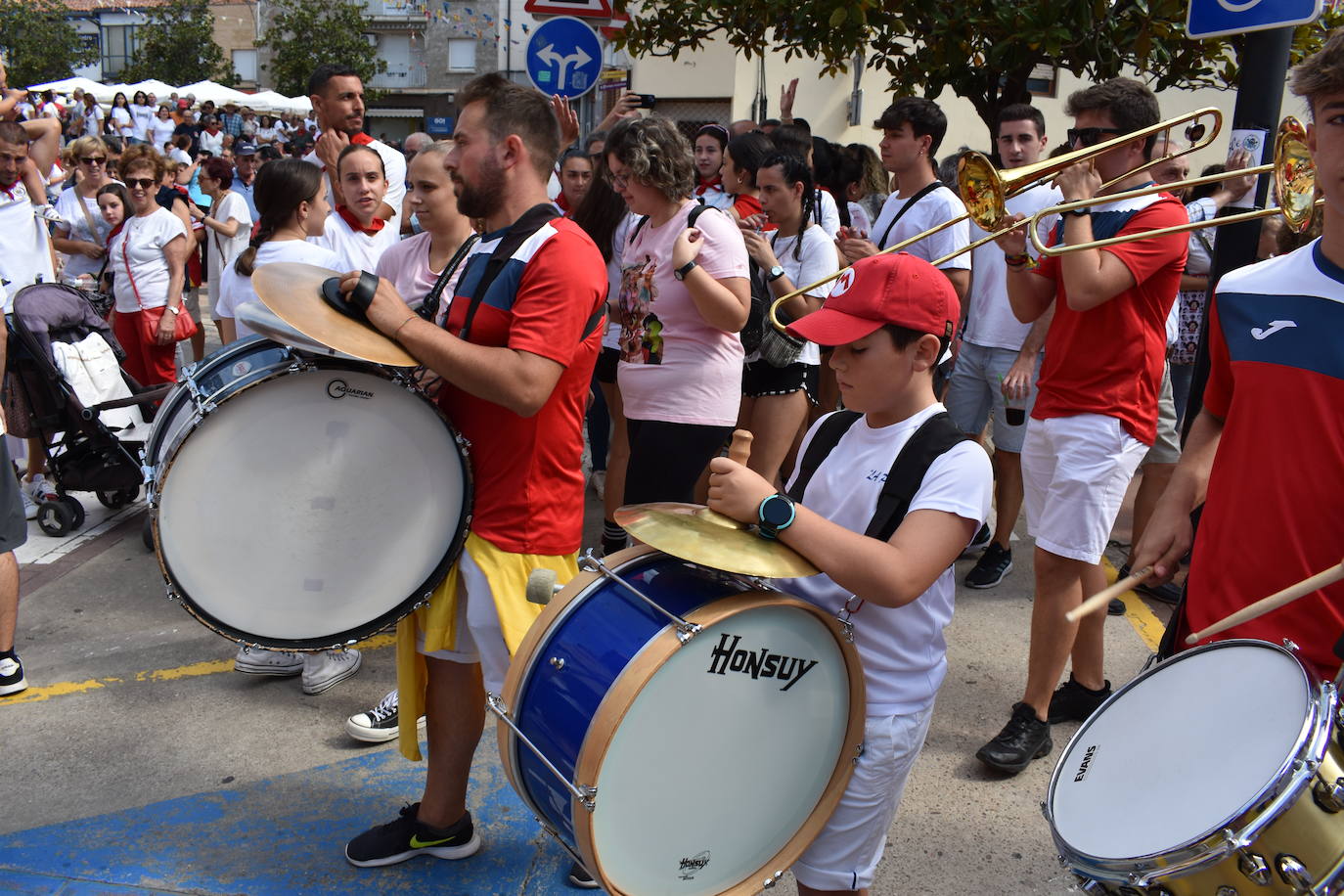 Disparo del cohete de las fiestas de Pradejón