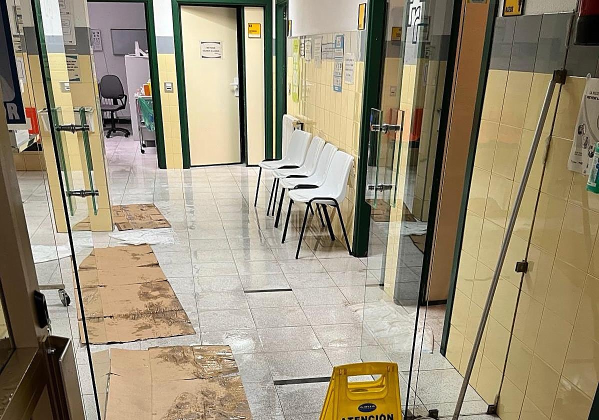 El «tercermundista» centro de salud de Alberite, inundado tras las últimas lluvias