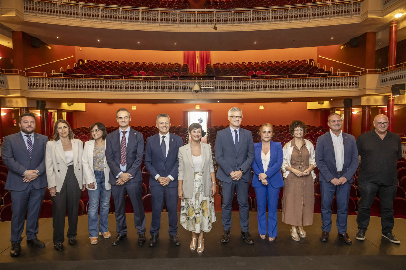 La visita de Isabel Rodríguez al Bretón y el Ayuntamiento logroñés