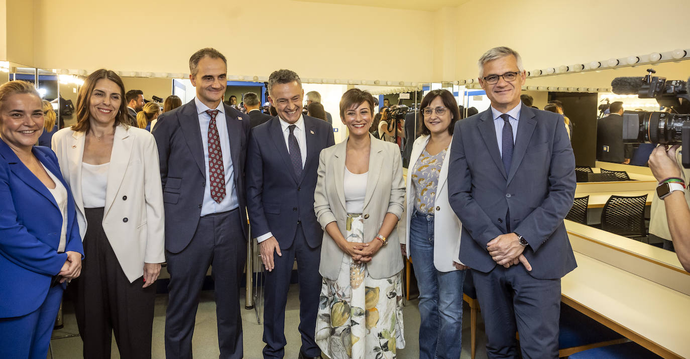 La visita de Isabel Rodríguez al Bretón y el Ayuntamiento logroñés