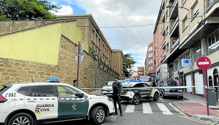 Despliegue de Guardia Civil después del suceso.