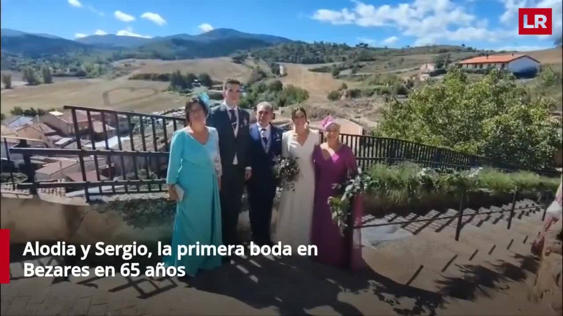 La primera boda en Bezares desde 1965
