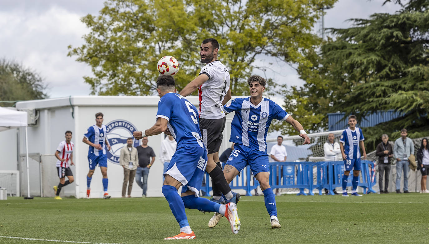 El encuentro Alavés-UD Logroñés