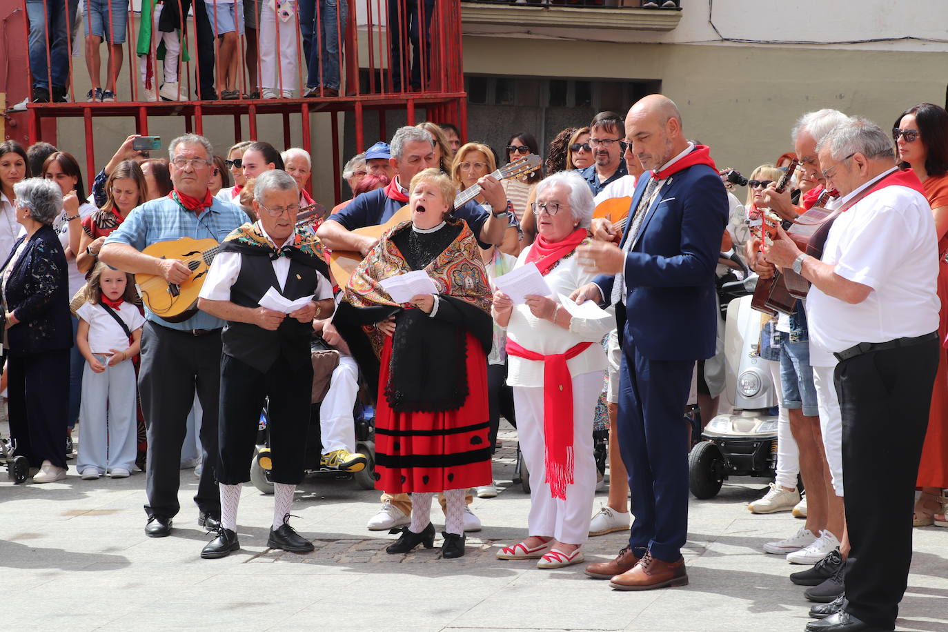 Autol celebra la bendición del primer mosto y champiñones