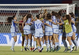 La selección española sub'20 celebra su pase a octavos tras derrotar a Marruecos.