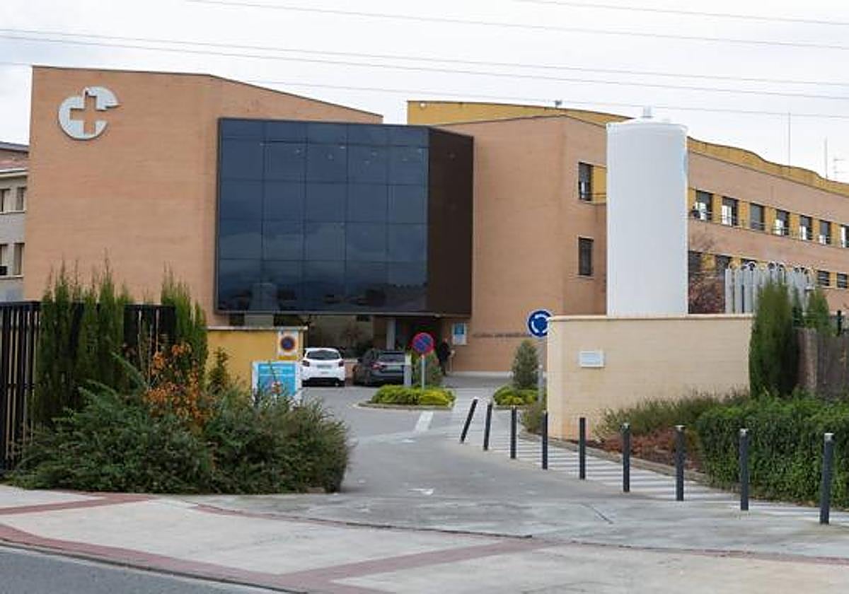 Un motorista, herido al chocar contra un turismo en Logroño