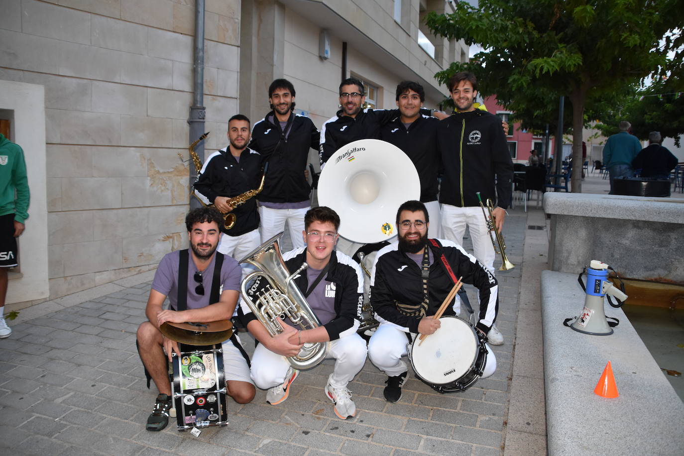 Primer día de las fiestas de Villar de Arneo