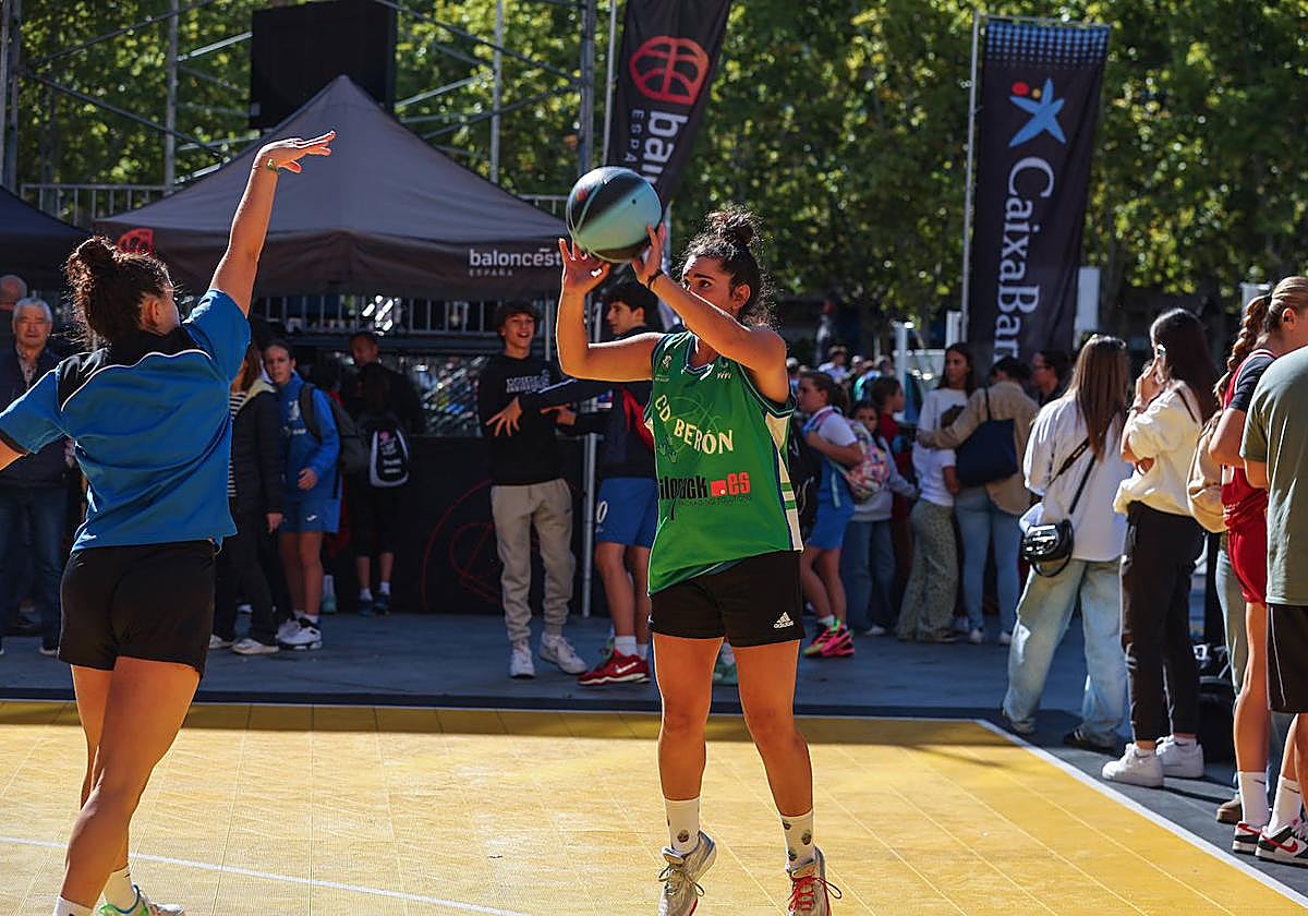 La plaza del Ayuntamiento de Logroño acoge el Plaza 3x3