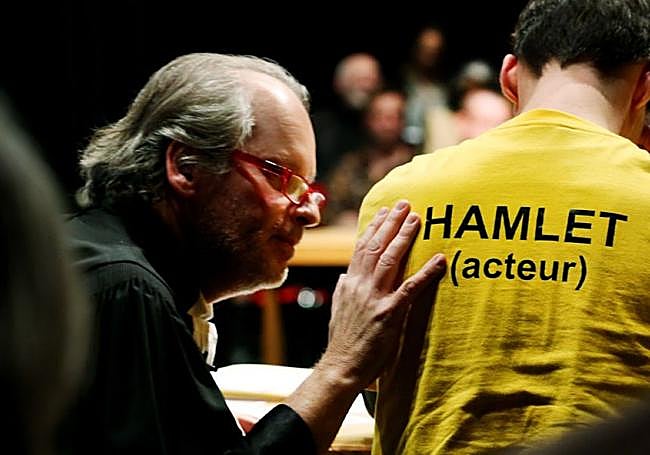 'Please, continue (Hamlet)'.