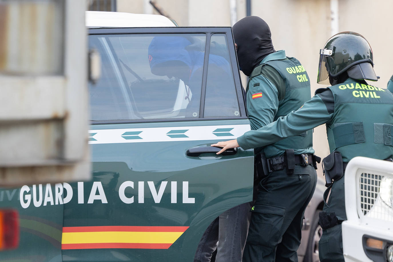 Redada y detención en la calle Ebro