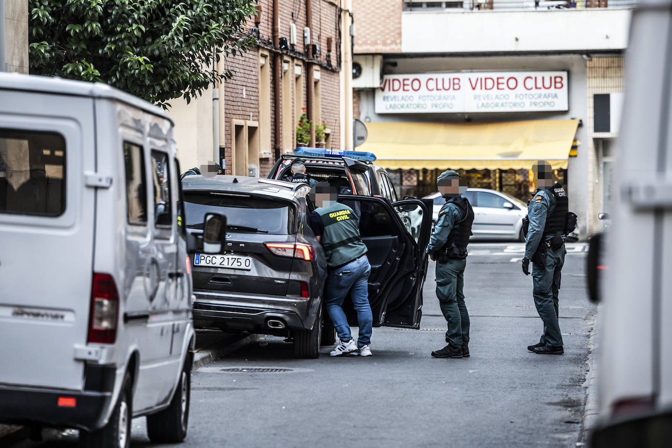 Registros en la calle Cervera, en Logroño.