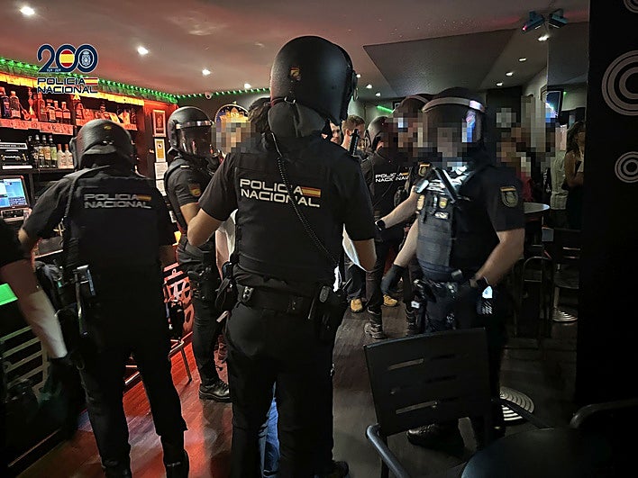 Registro realizado por la Policía Nacional en un local hostelero.