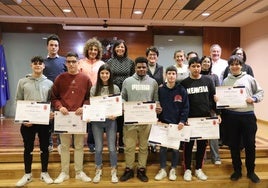 Foto de familia de los premiados en la novena edición del concurso.