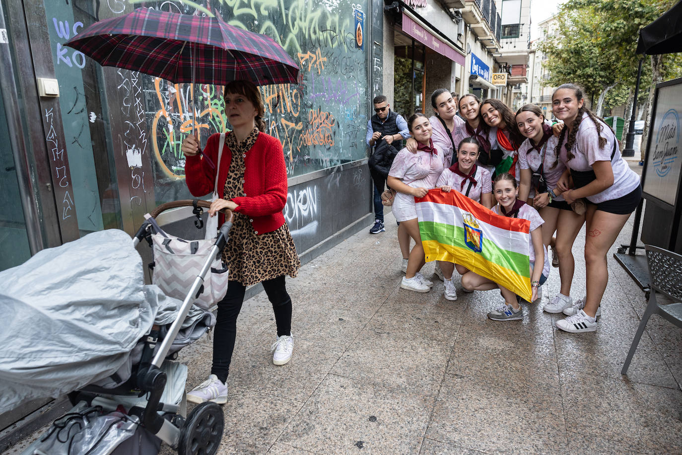 La lluvia no pudo con el ambiente festivo