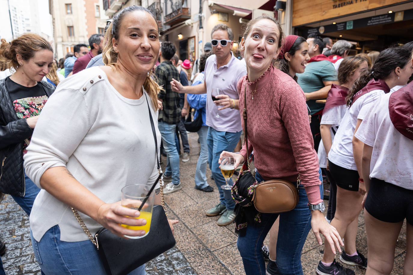 La lluvia no pudo con el ambiente festivo