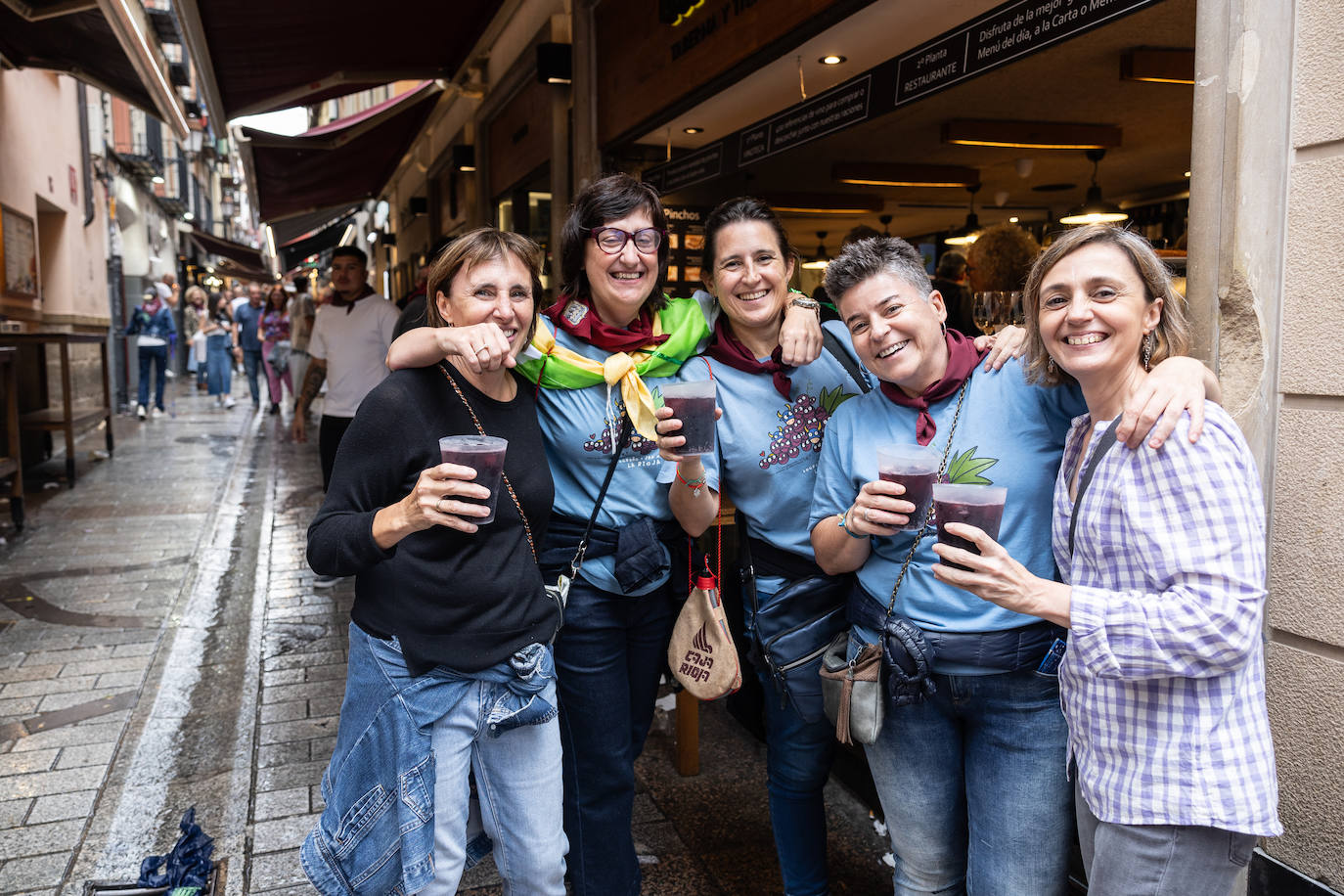 La lluvia no pudo con el ambiente festivo