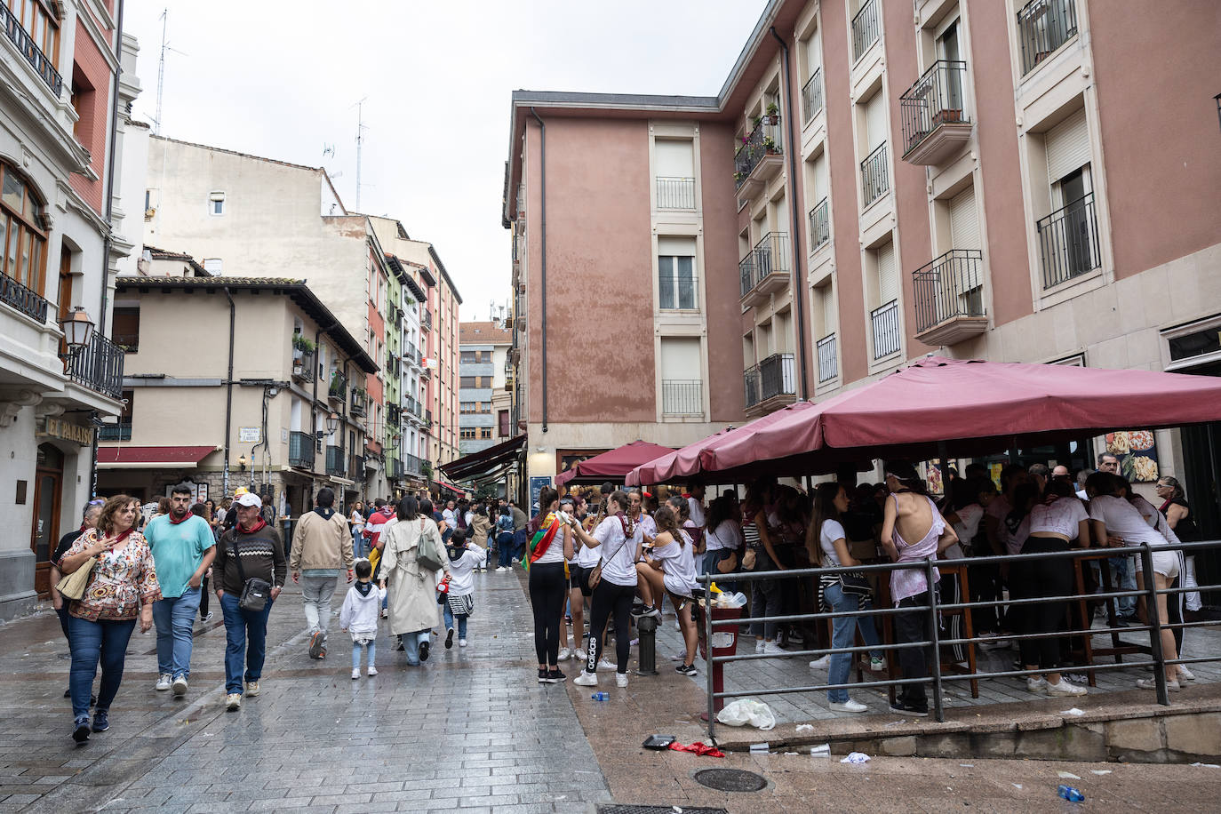 La lluvia no pudo con el ambiente festivo