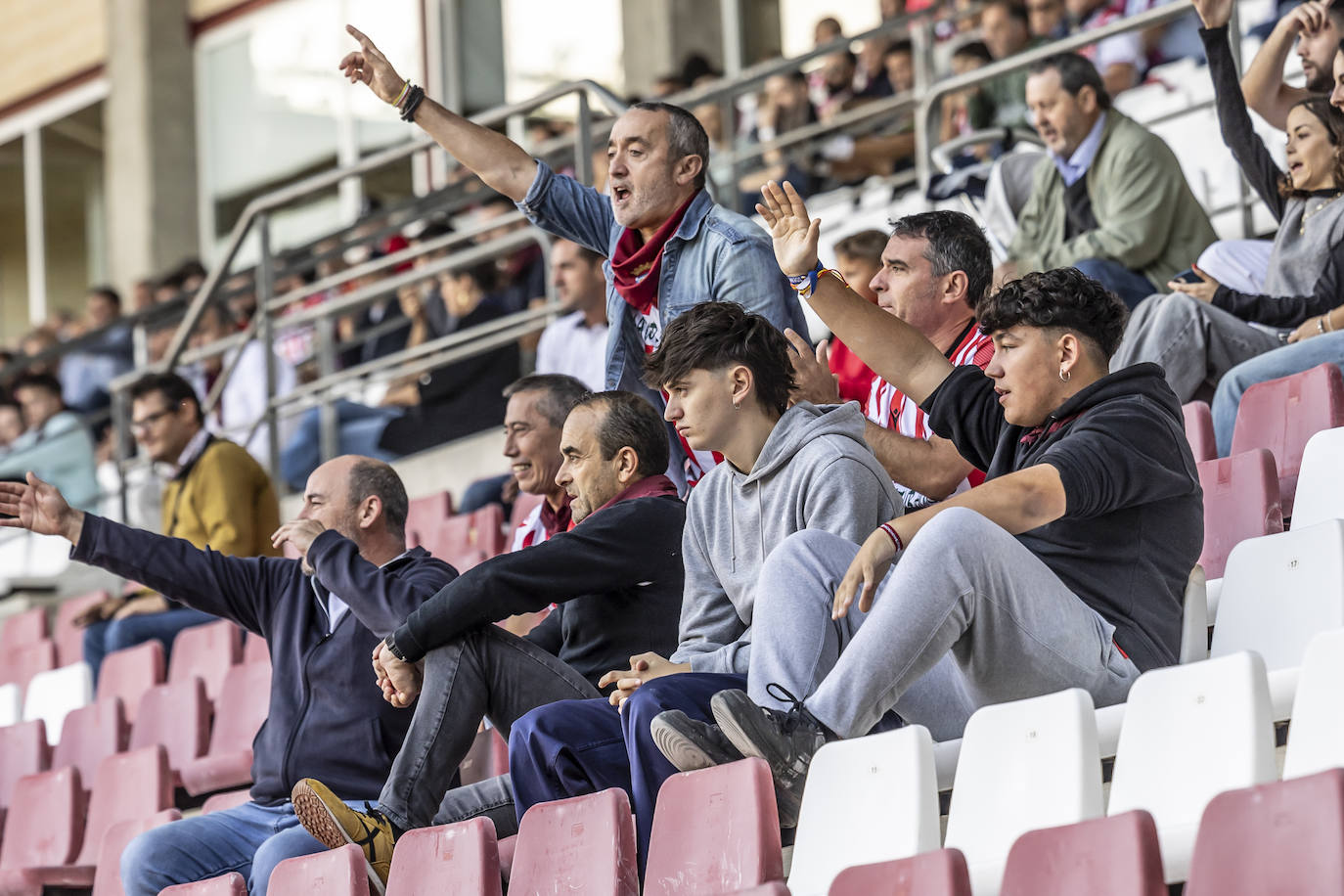 Las mejores imágenes de UD Logroñés - Gernika