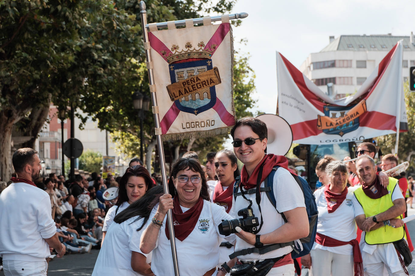 Desfile de peñas en las Carrozas