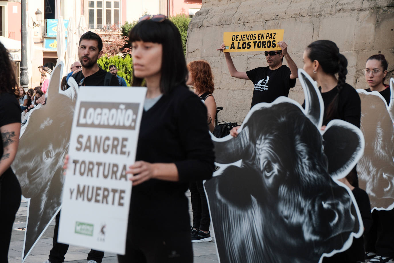Concentración en la Plaza del Mercado bajo el lema &#039;Tauromaquia Abolición&#039;.