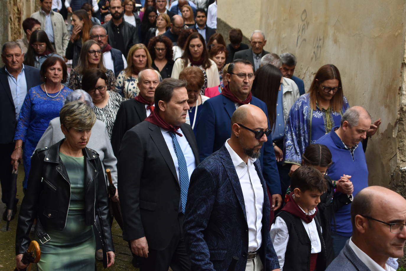Imposición de pañuelos, procesión y pisado de la uva en Rincón de Olivedo