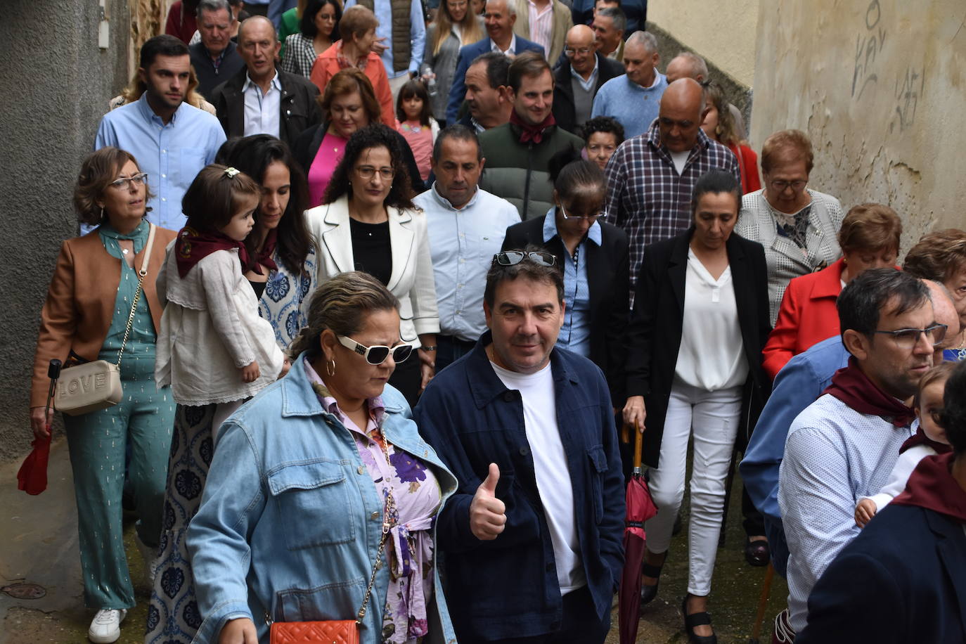 Imposición de pañuelos, procesión y pisado de la uva en Rincón de Olivedo