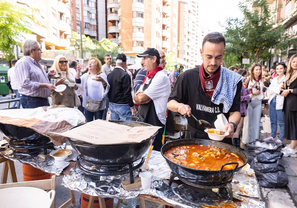 Logroño saborea las calderetas en la calle