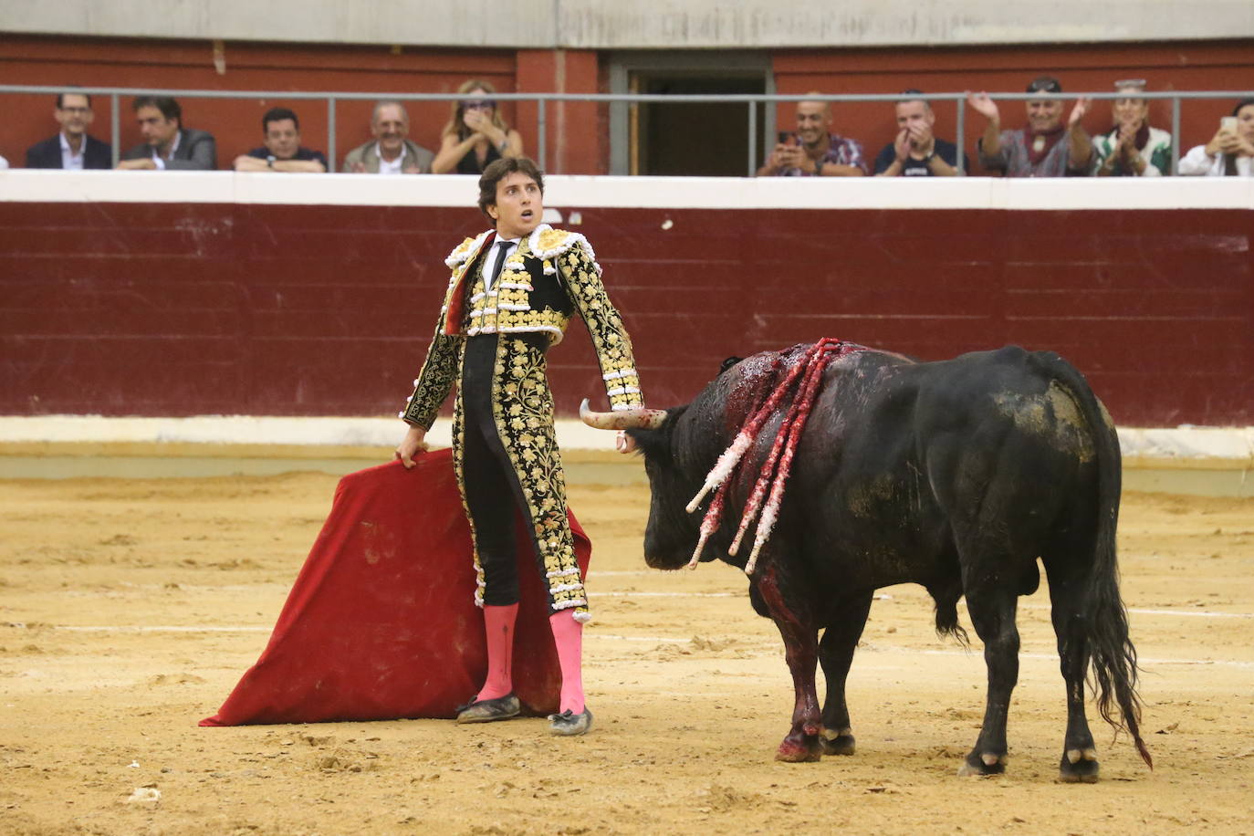 Aguado, Roca Rey y Ortega, en la tercera corrida de la feria de San Mateo