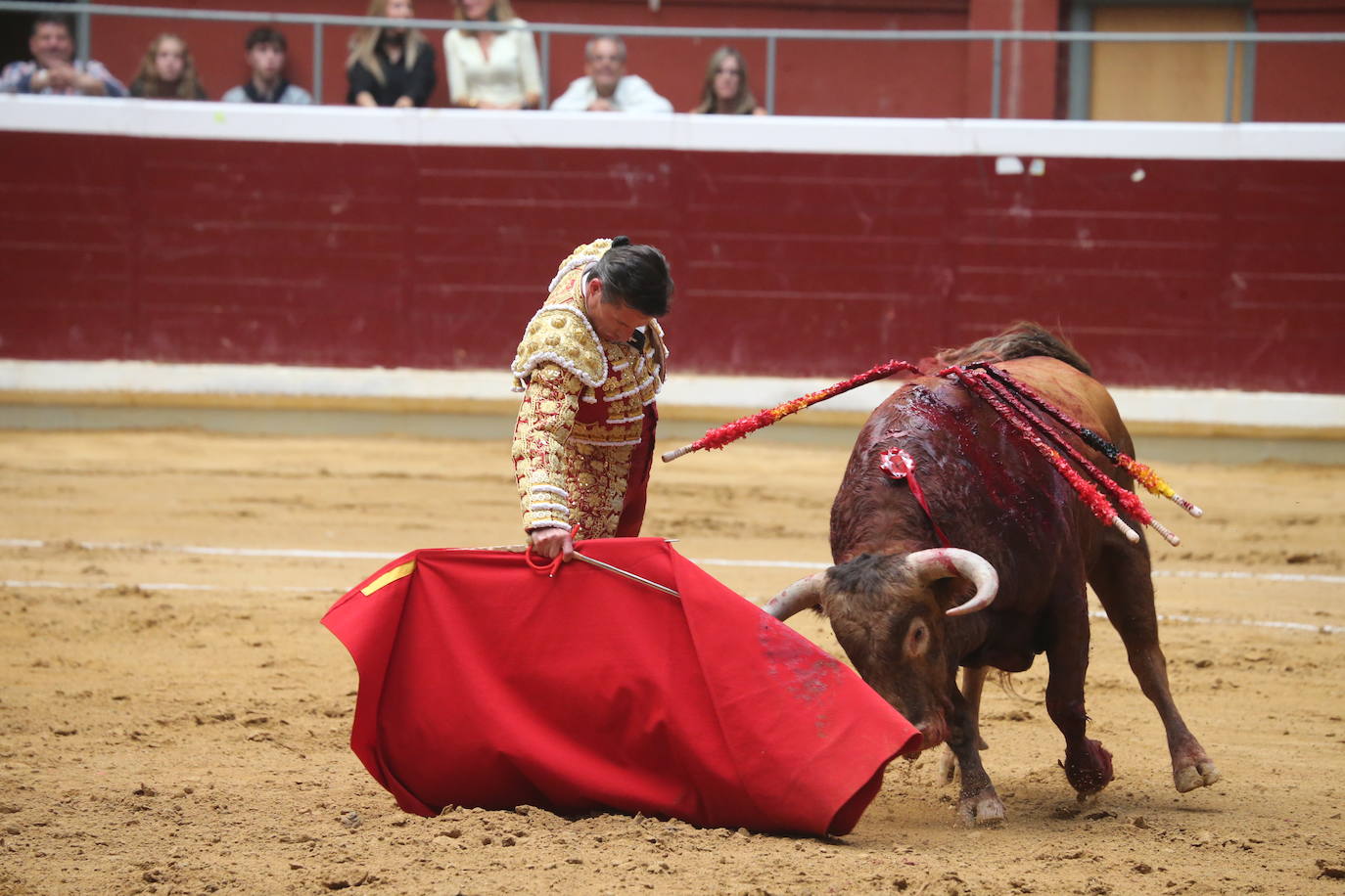 Talavante suma trofeos y Urdiales pone el arte